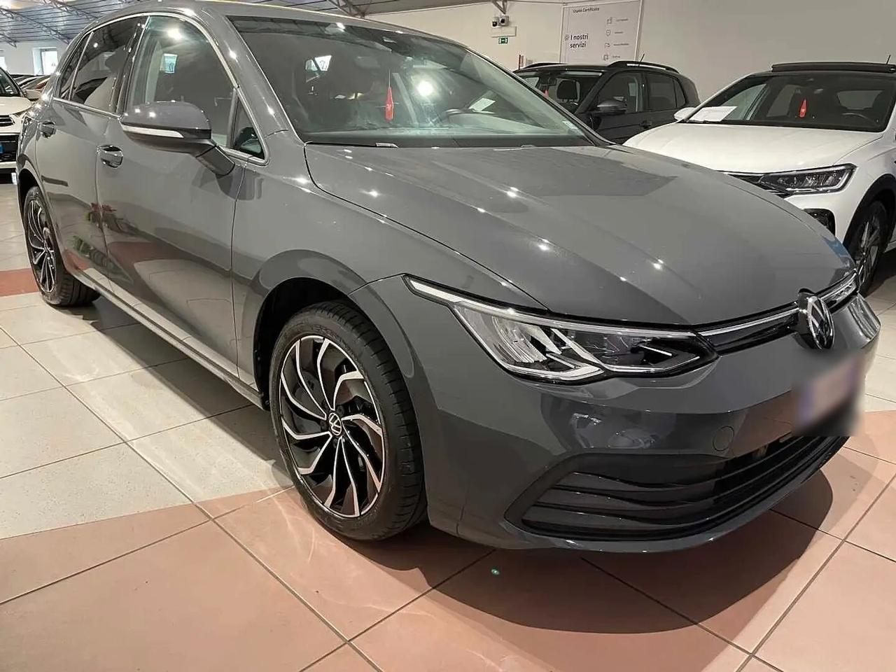 Volkswagen Golf 8ª serie 1.0 eTSI EVO DSG Life
