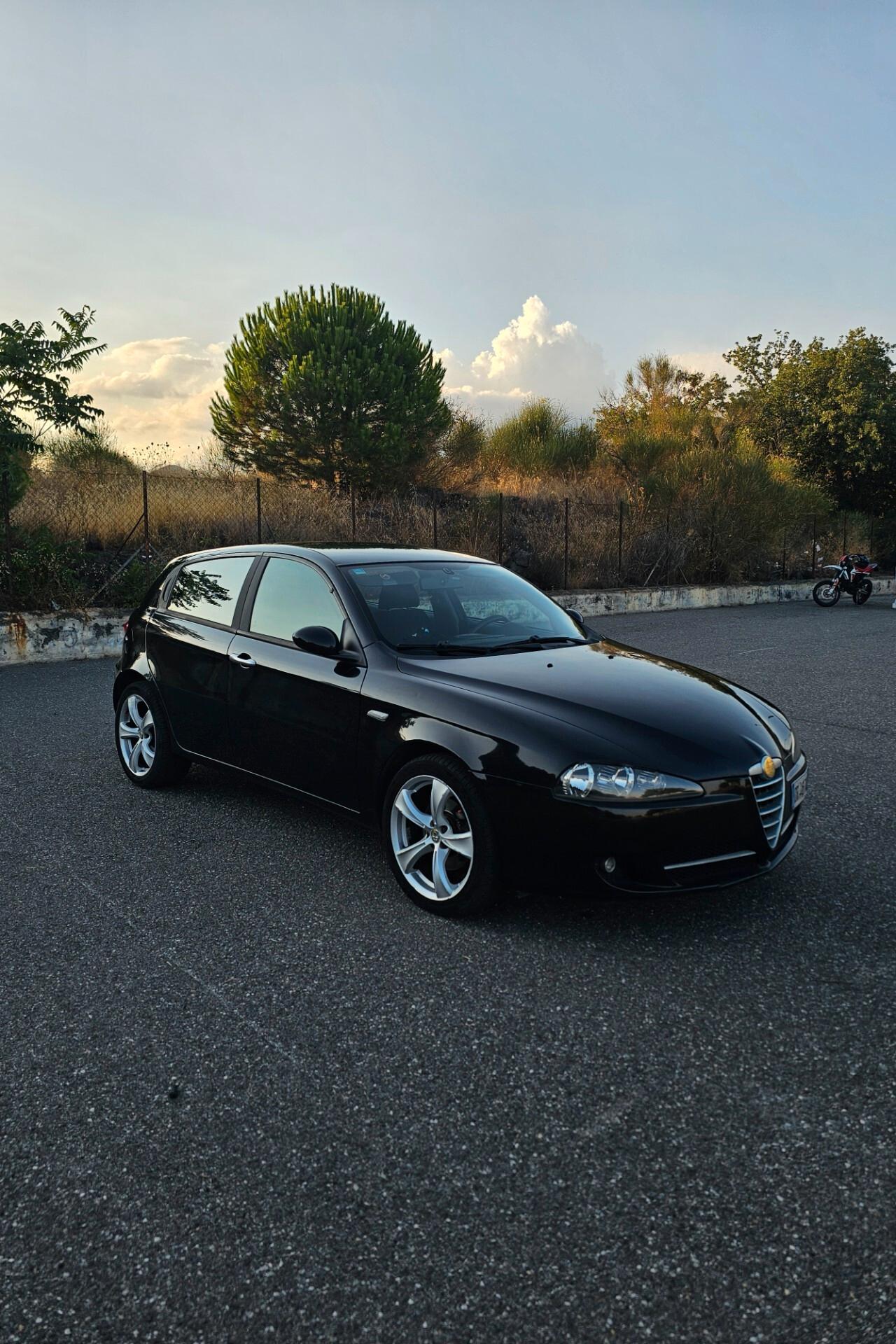 Alfa Romeo 147 1.9 JTD M-JET 16V 5 porte Q2