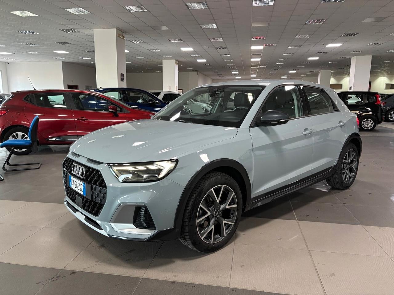 Audi A1 allstreet 30 TFSI S tronic Identity Contrast