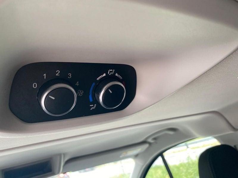 Ford Tourneo Custom 320 2.0 EcoBlue 130CV aut. PL Titanium