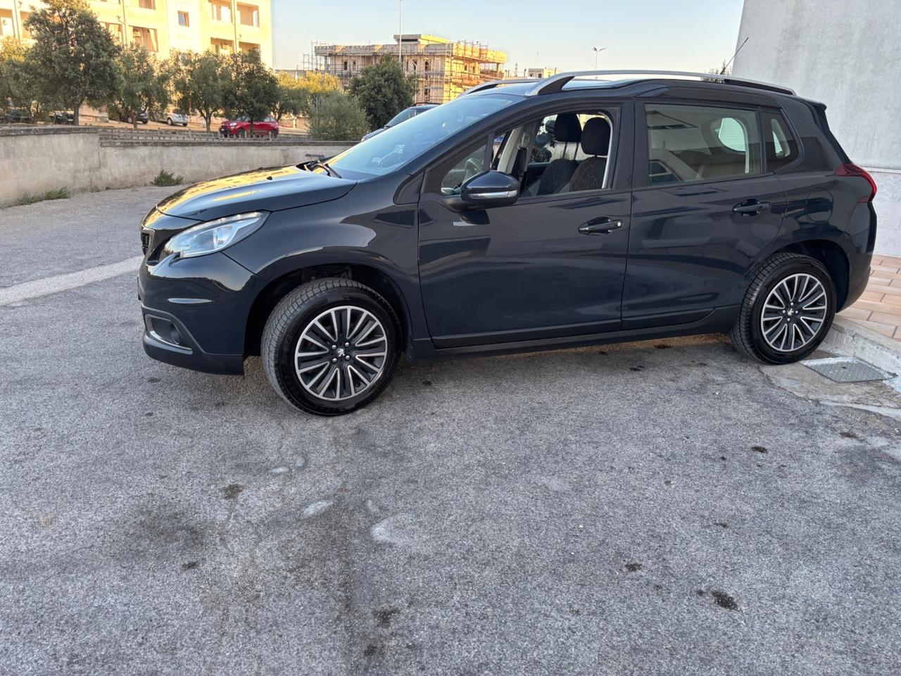 Peugeot 2008 BlueHDi 100 S&S Allure