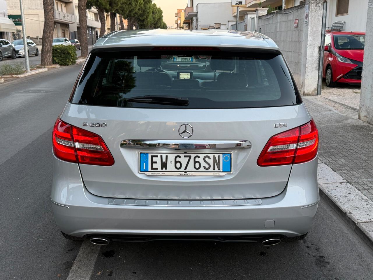 MercedesBenz B 200 CDI Premium NAVI CAMERA - 2014