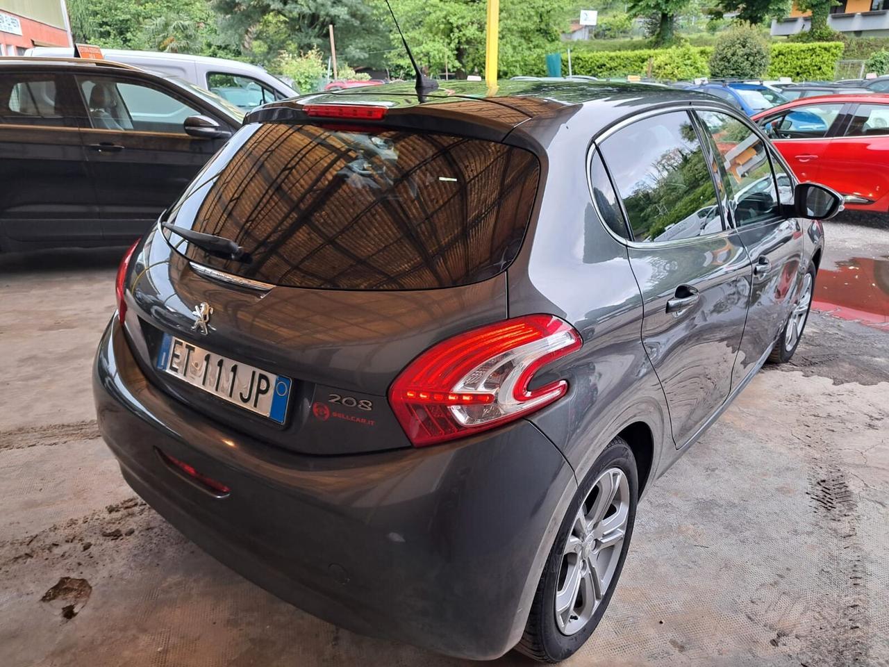 Peugeot 208 1.4 HDi 68 CV 5 porte Allure