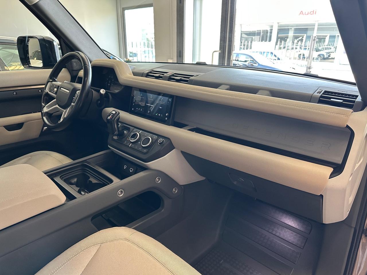 Land Rover Defender 110 2.0 SD4 AWD Auto SE GANCIO TRAINO