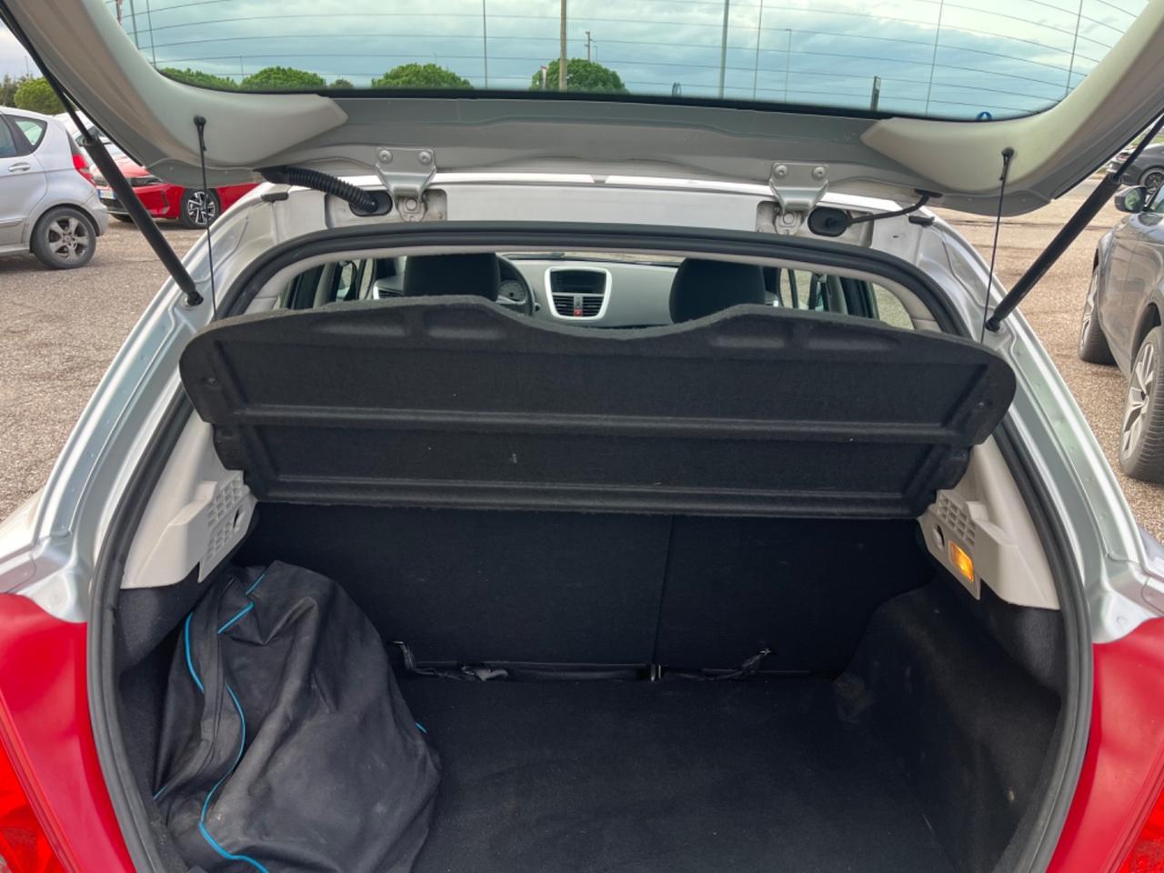 Peugeot 207 1.4 8V 75CV 5p. X Line ECO GPL ok neopatentati