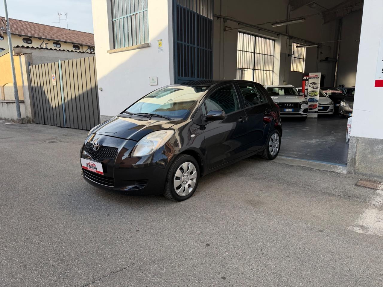 Toyota Yaris 1.0 5 porte