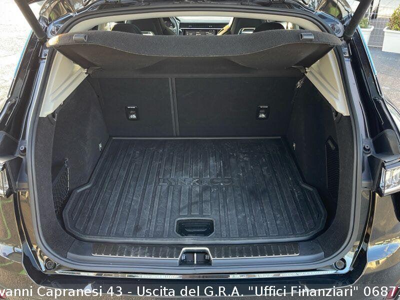 Lynk & Co 01 01 PHEV