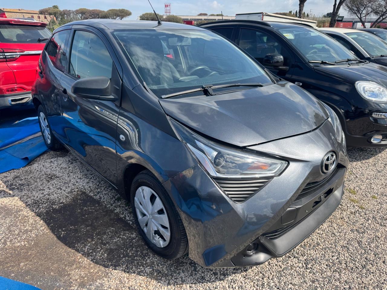 Toyota Aygo Connect 1.0 VVT-i 72 CV 5 porte x-fun