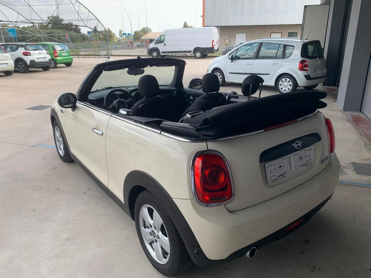 Mini Mini 1.5 Cooper D Cabrio