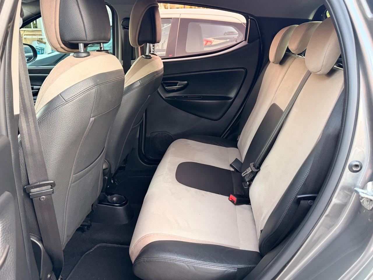 Lancia Ypsilon 1.3 MJT 95Cv PLATINUM IPER FULL