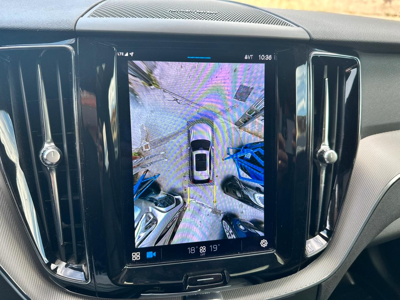 Volvo XC 60 XC60 B4 (d) AWD automatico Plus Dark