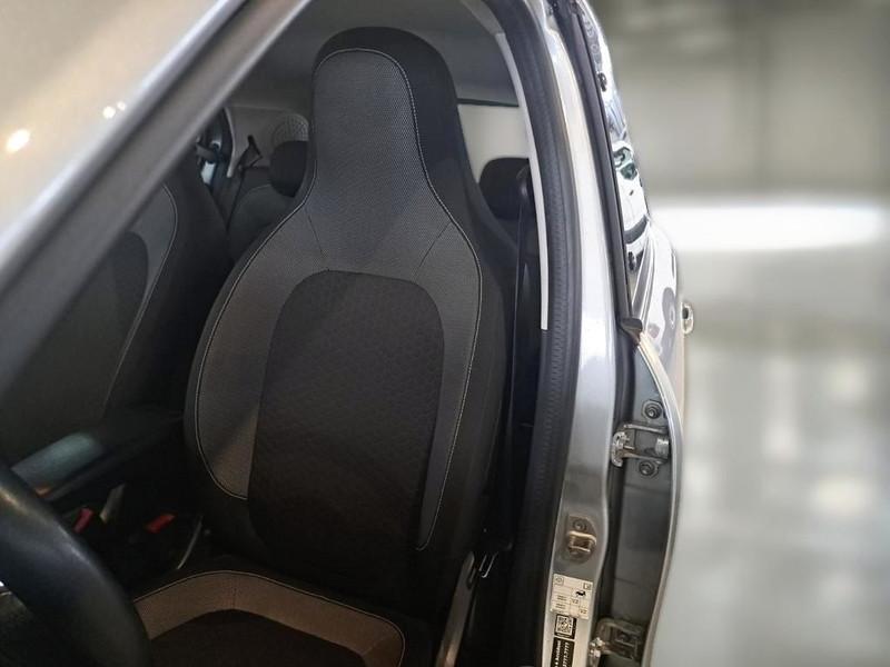 SMART FORFOUR EQ 60KW PASSION 5 PORTE BERLINA