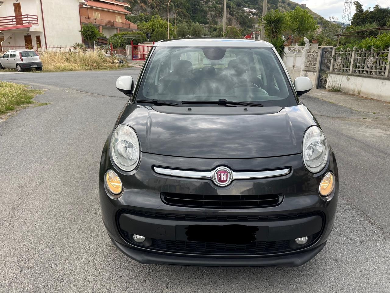 Fiat 500L 1.6 Multijet 120 CV (DOMMYcars)