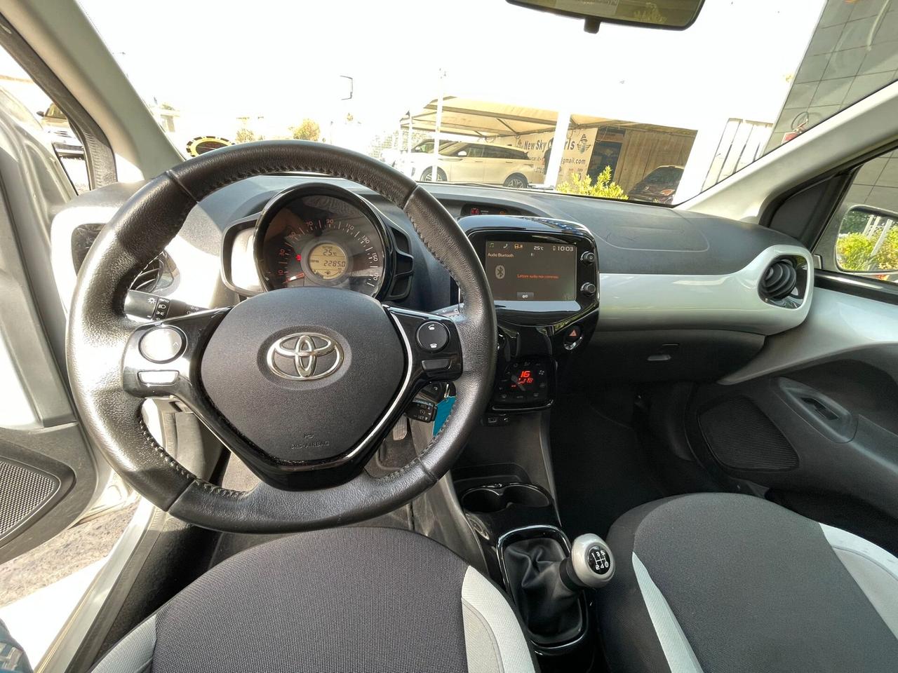 Toyota Aygo 1.0 VVT-i 69 CV 5p. x-cite
