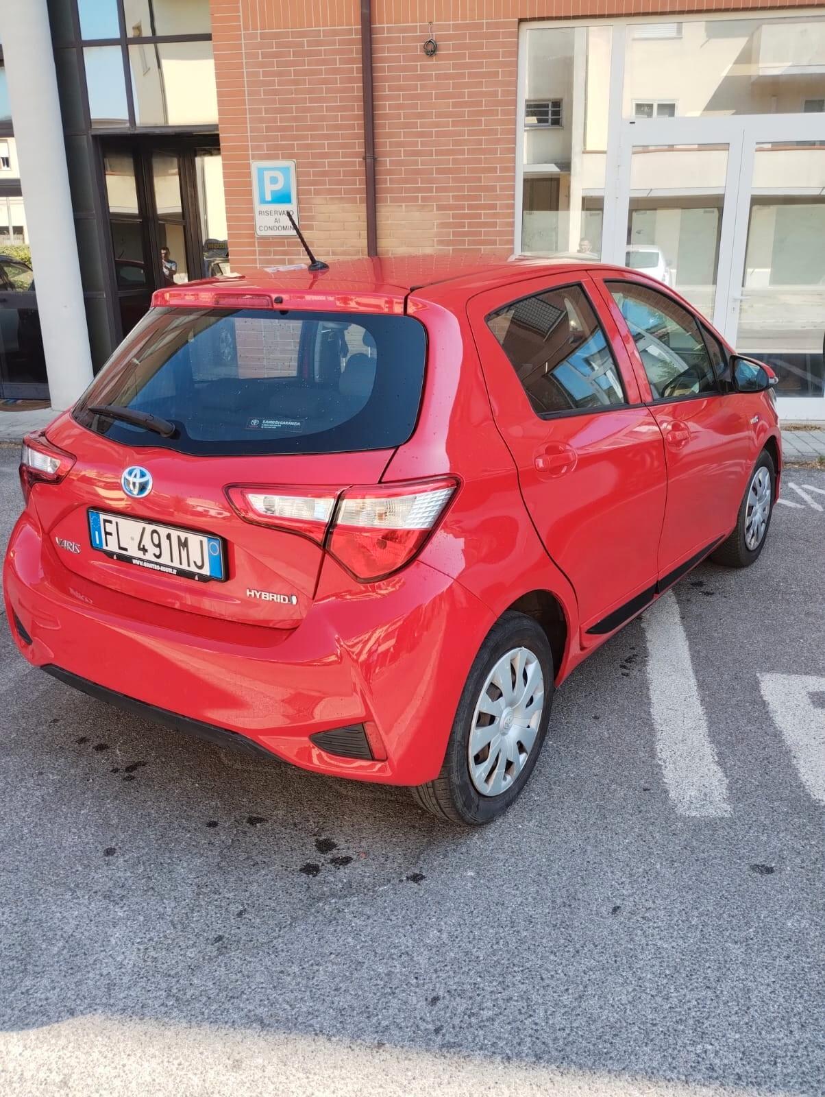 Toyota Yaris 1.5 Hybrid 5 porte Active
