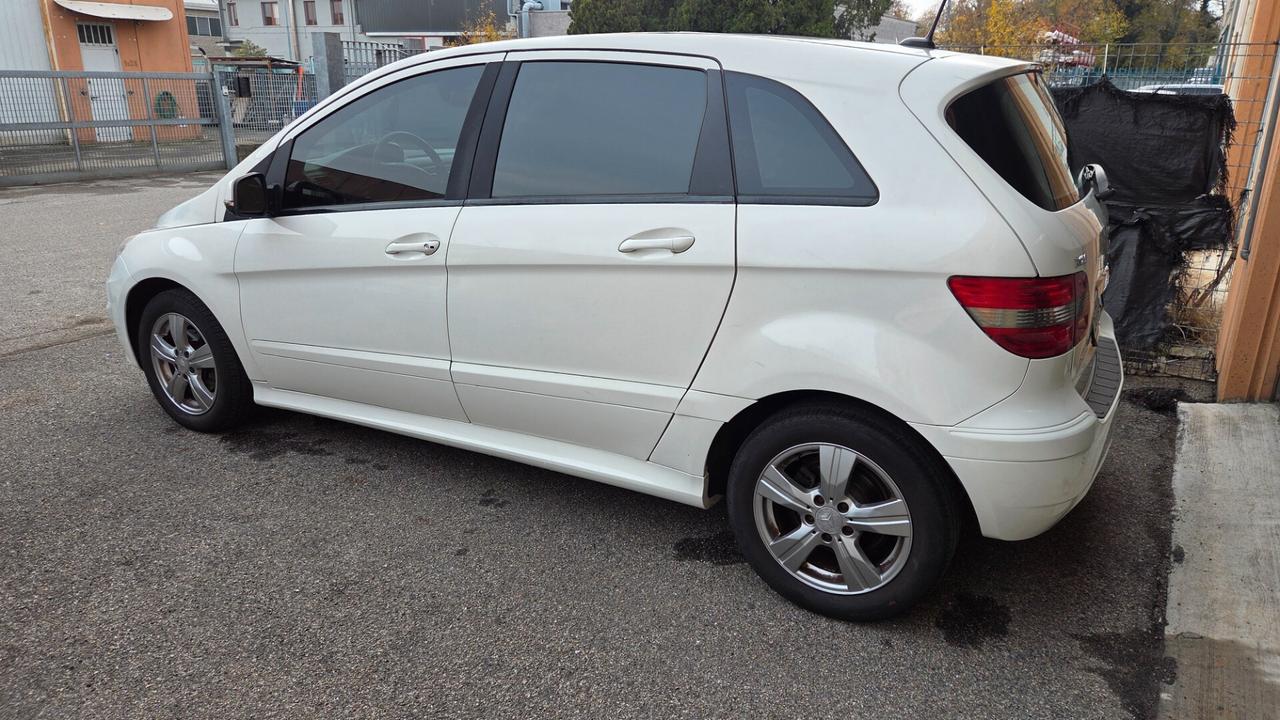 Mercedes-benz B 180 NGT BlueEFFICIENCY Executive unico proprietario