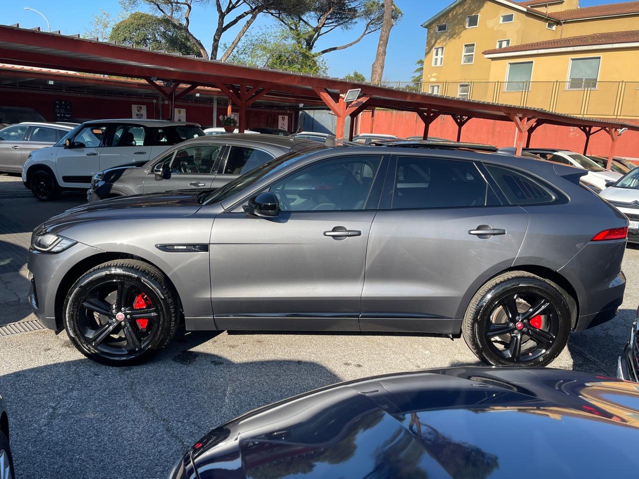 F-Pace 2.0 D 180 CV AWD R-Sport-strafull-rate-garanzia