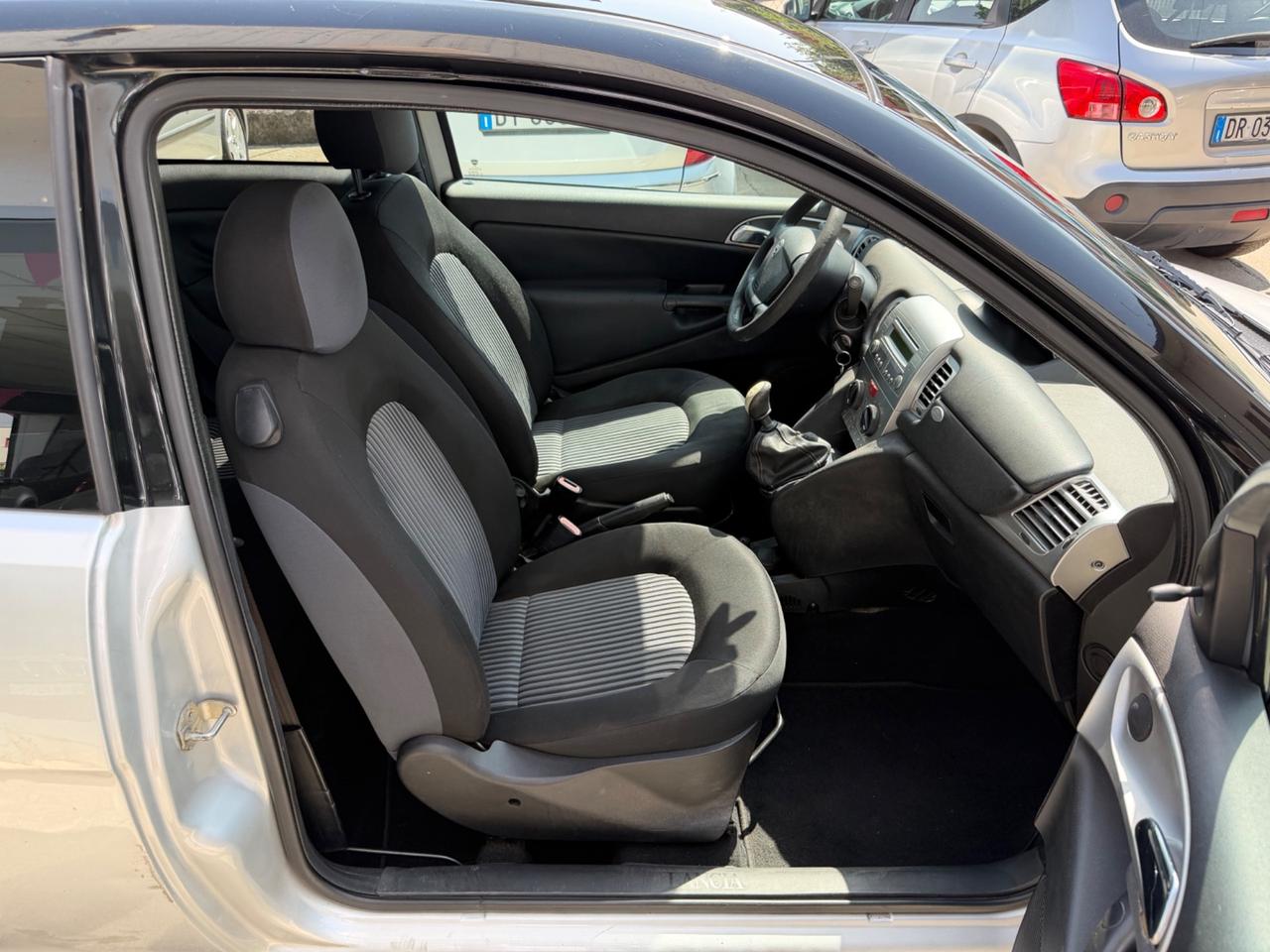 Lancia Ypsilon 1.2 B-colore- cinghia sostituita-neopatentati-Garanzia