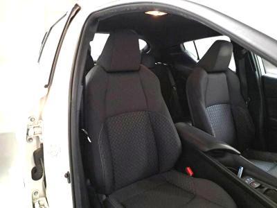 Toyota C-HR 1.8h Business e-cvt