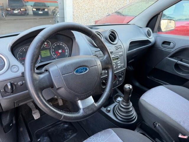 Ford Fiesta 1.2 16V 5p. euro 4 ok neopatentati