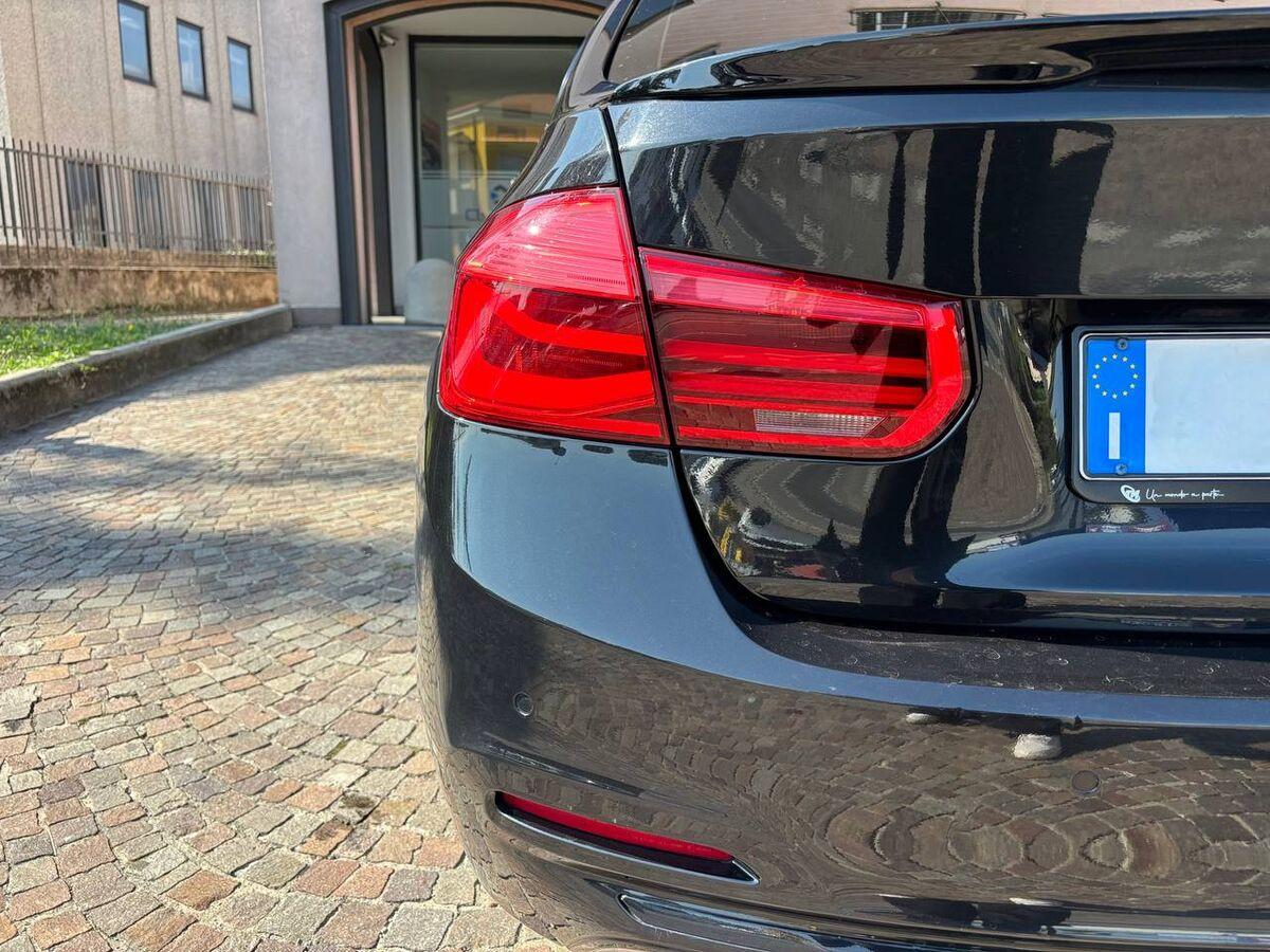 BMW Serie 3 Berlina 330e Luxury auto