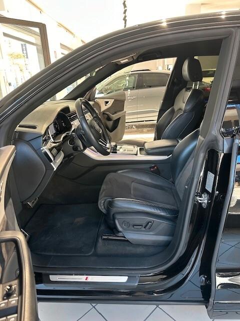 Audi Q8 50 3.0 tdi mhev S-line Edition