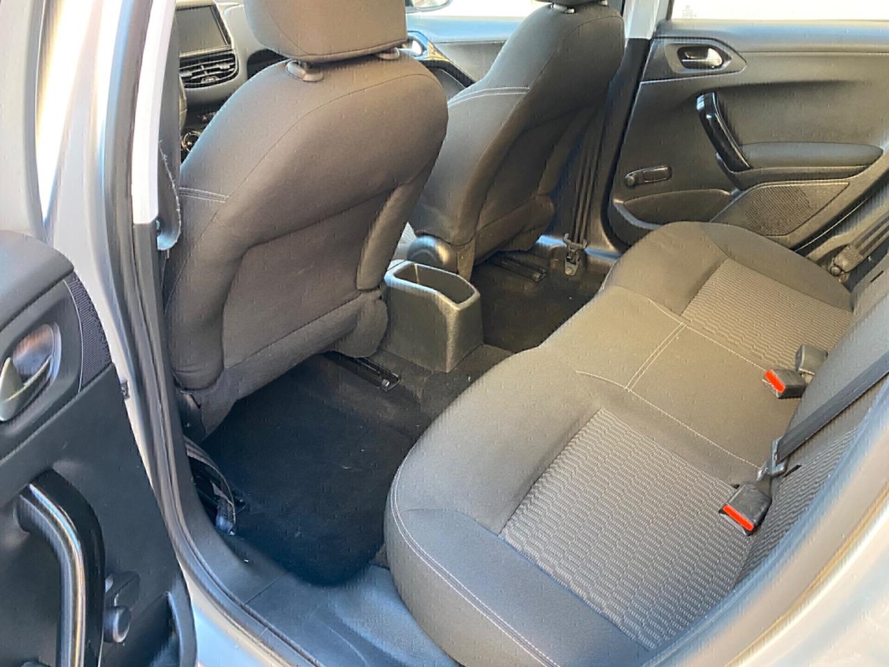 Peugeot 208 1.2 Benzina