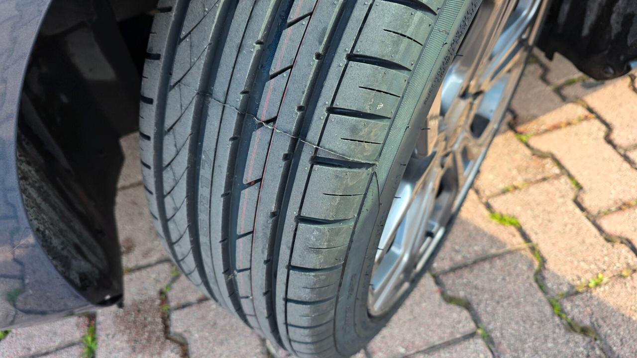 Ford Fiesta 1.0 Ecoboost Hybrid 125 CV 5 porte ST-Line