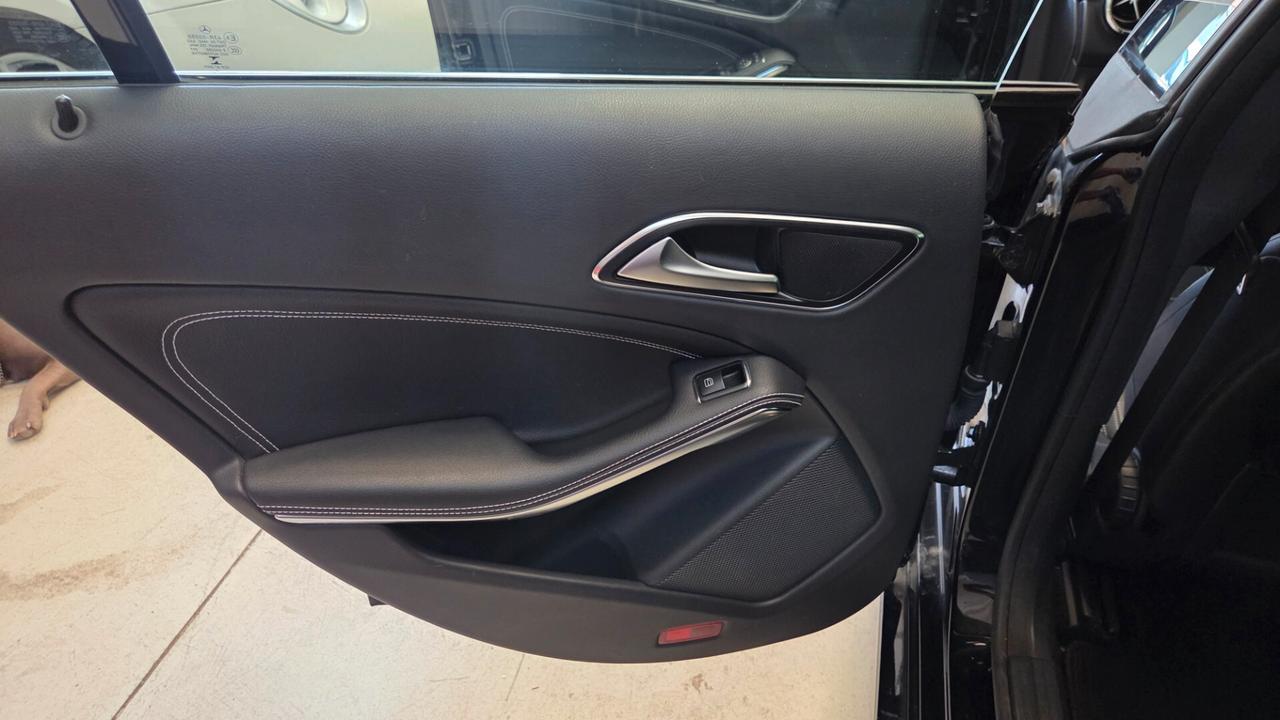 Mercedes-benz CLA 200 automatica Premium unico proprietario
