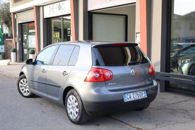 VOLKSWAGEN Golf V 1.6 Benzina 5 Porte Comfortline per NEOPATENTATI