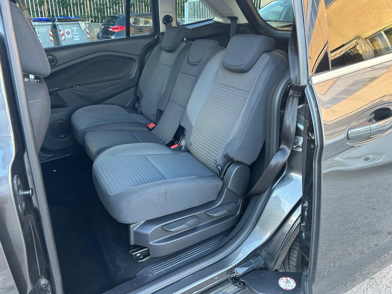Ford C-Max7 1.5 TDCi 120CV 7 Posti Gancio Traino