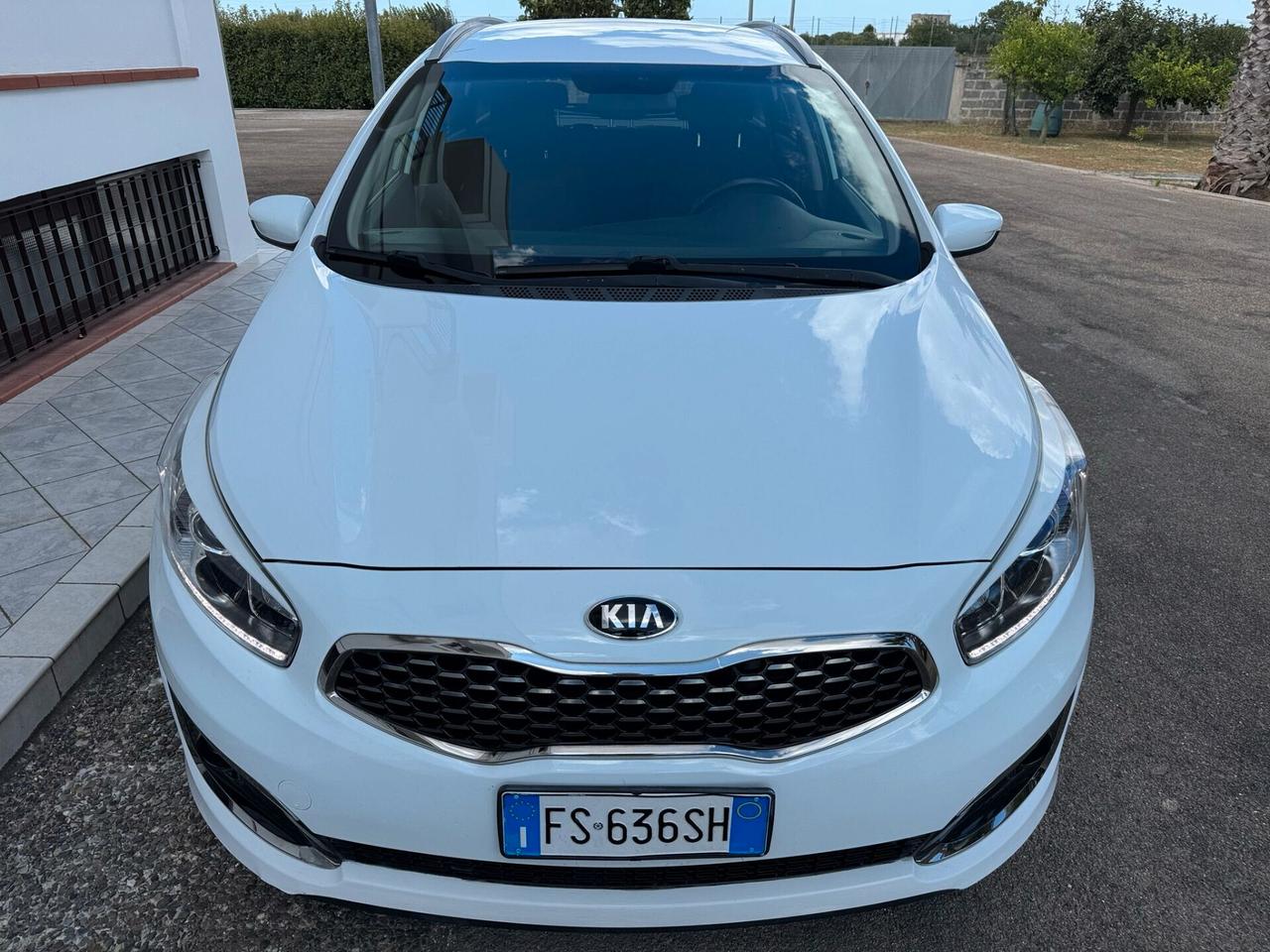 Kia Ceed AUTOCARRO N1 5POSTI