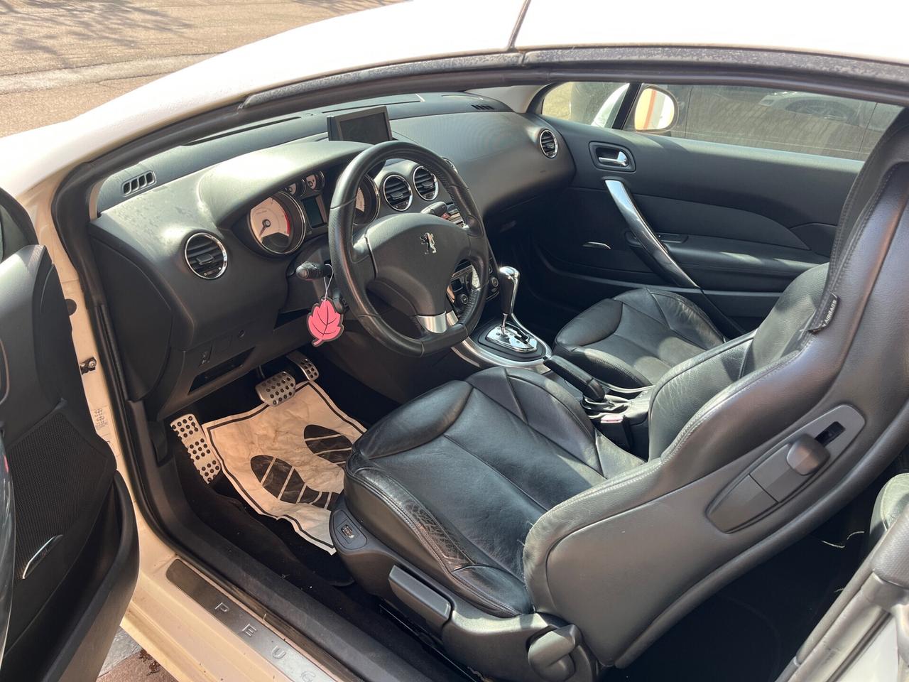 Peugeot 308 2.0 HDi 136CV CC aut. Féline