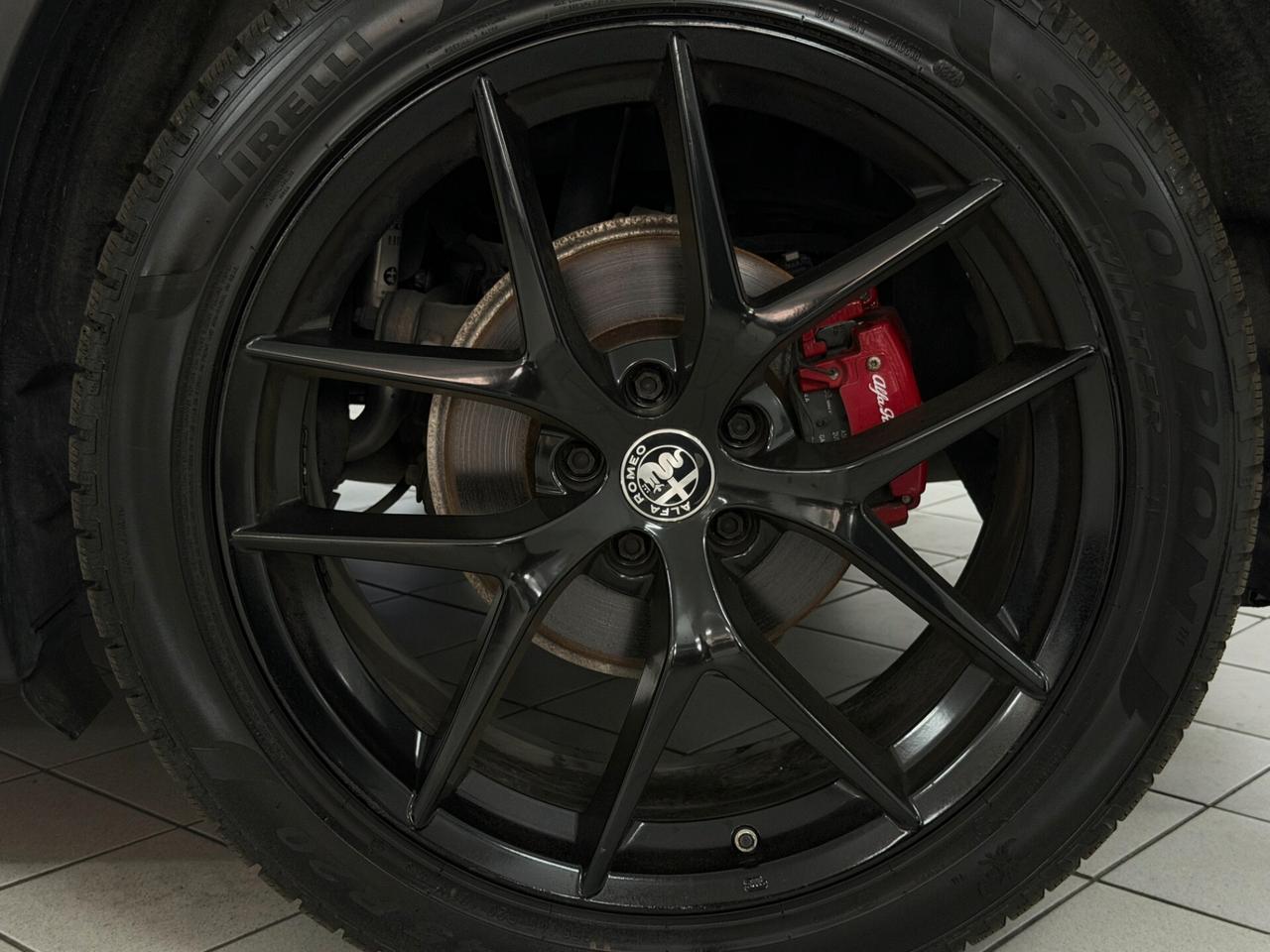 Alfa Romeo Stelvio 2.2 TD 210 CV B-TECH SEDILI VELOCE SPORTIVI AT8 Q4 RETROCAMERA PINZE ROSSO PADDLE UNICO PROPRIETARIO