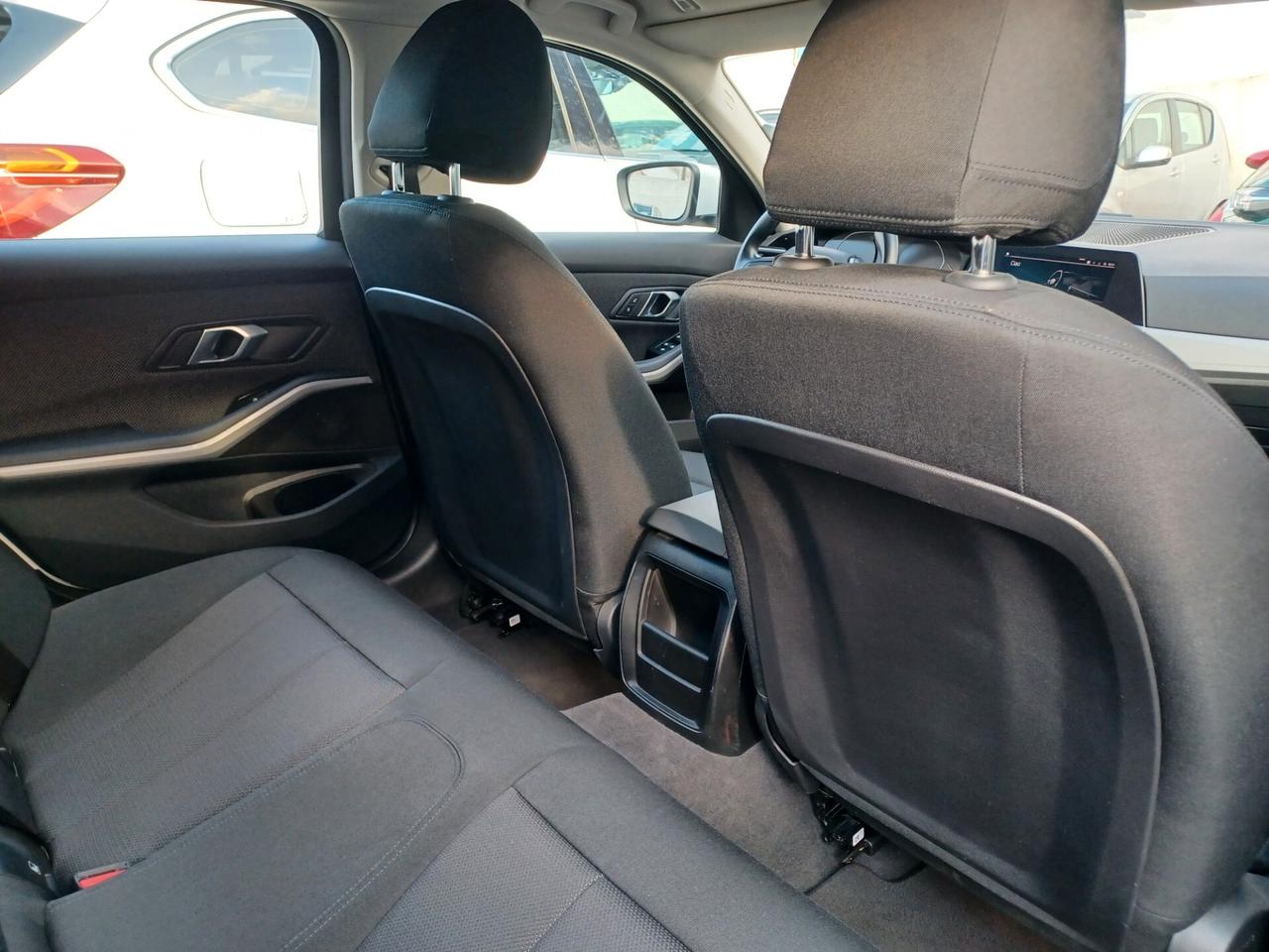 Bmw 318 d 48V Touring ANNO 2021