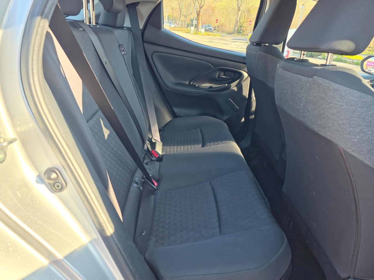 Toyota Yaris 1.5 Hybrid CV-92 5 porte Business 2022-E6 Automatico NEO