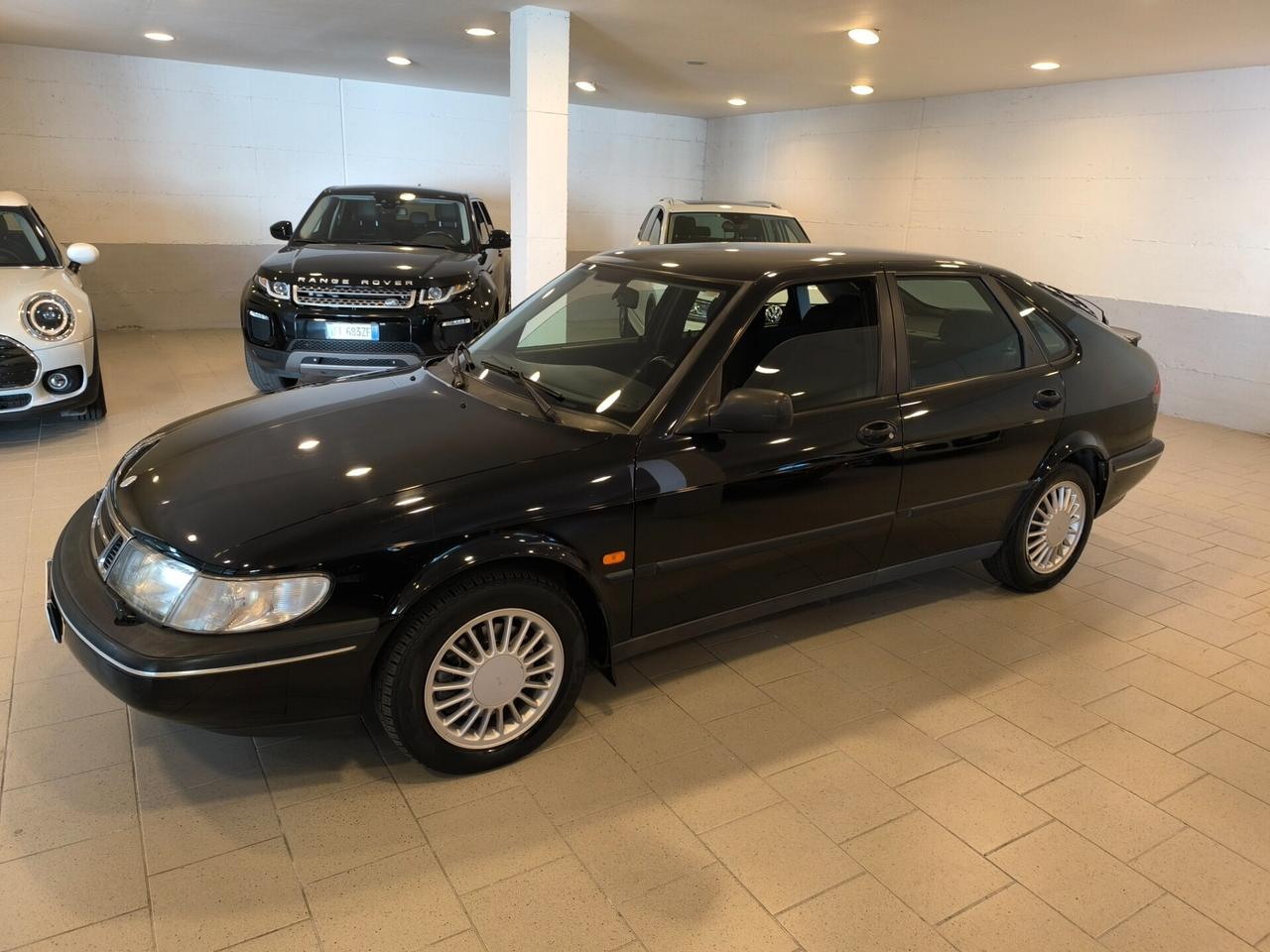 Saab 900 2.0i 16V cat 5 porte SE