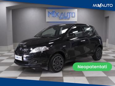 Lancia Ypsilon 1.0 Firefly Hybrid Silver 70CV 5 Porte