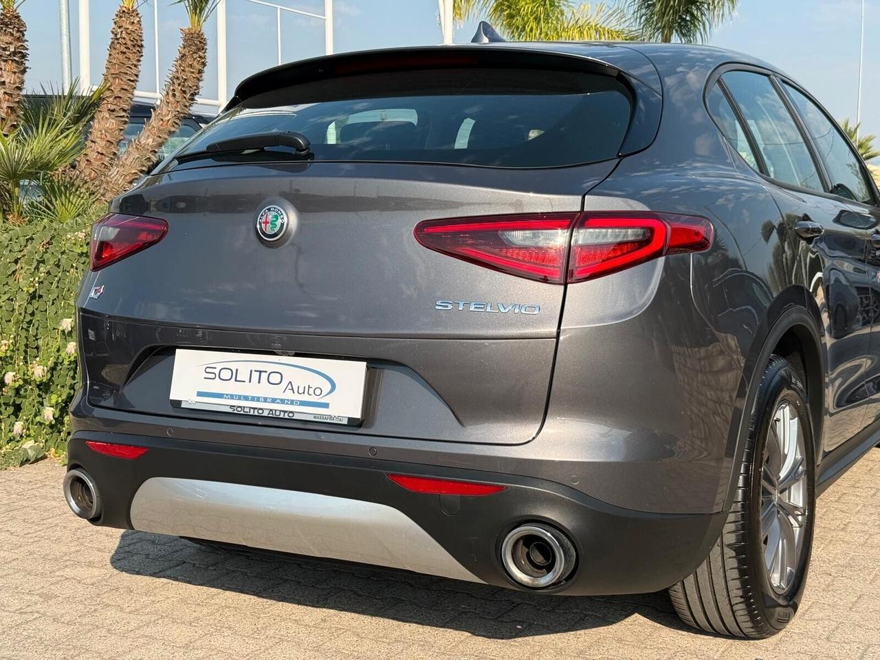 Alfa Stelvio 2.2 TD 190 CV AT8 Q4 Executive + Palette