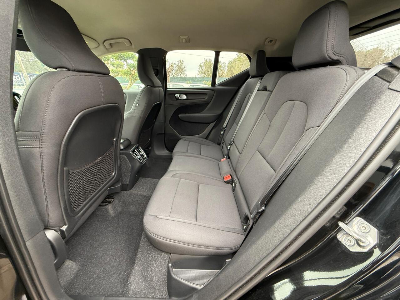Volvo XC40 D3 AWD Geartronic Momentum MY21