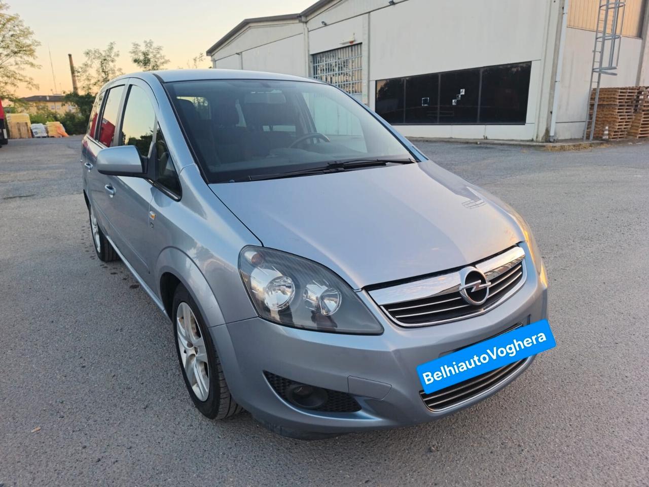 Opel Zafira 2010---1.7 Diesel 7 Posti