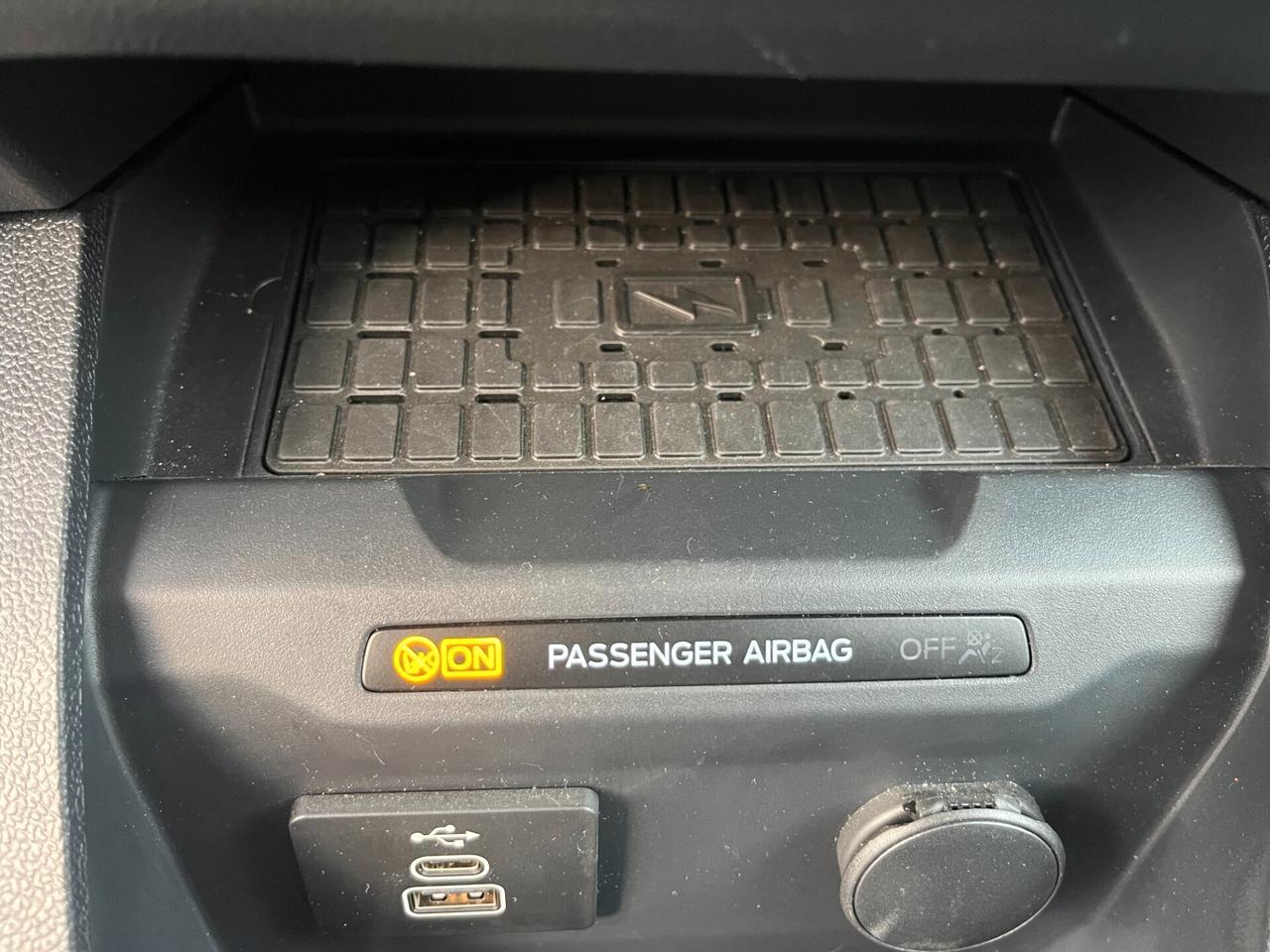 Ford Tourneo Courier 1.0 EcoBoost Titanium