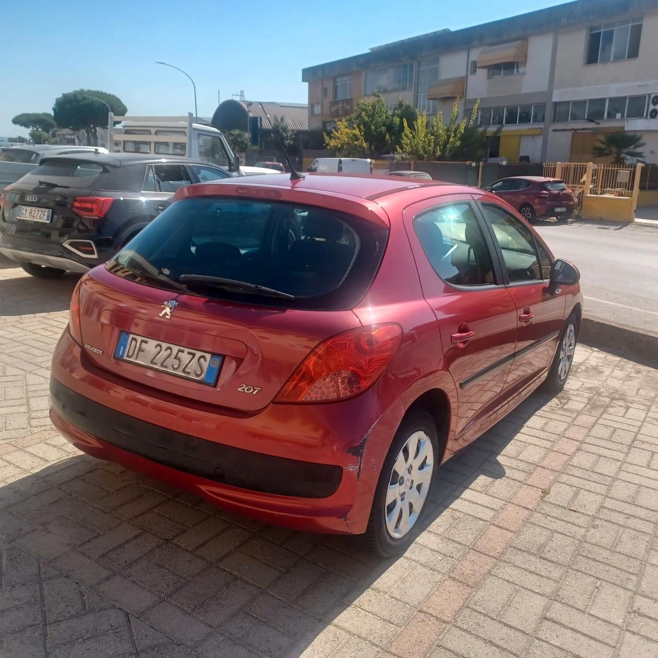 113588KM PEUGETO 207 1.4 HDI NEOPATENTATI