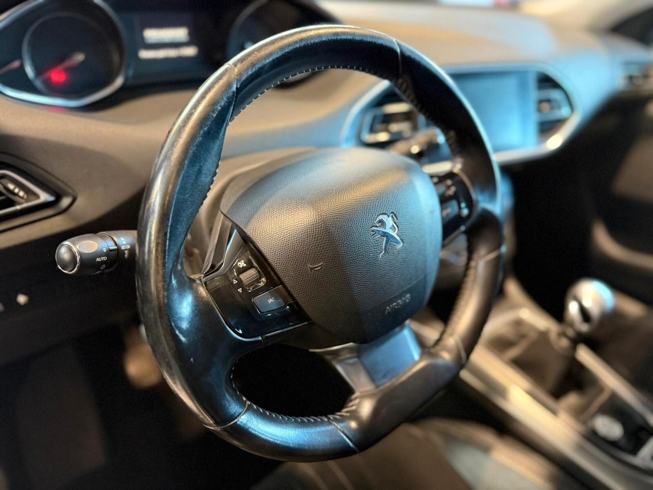 Peugeot 308 BlueHDi 120 CV Allure