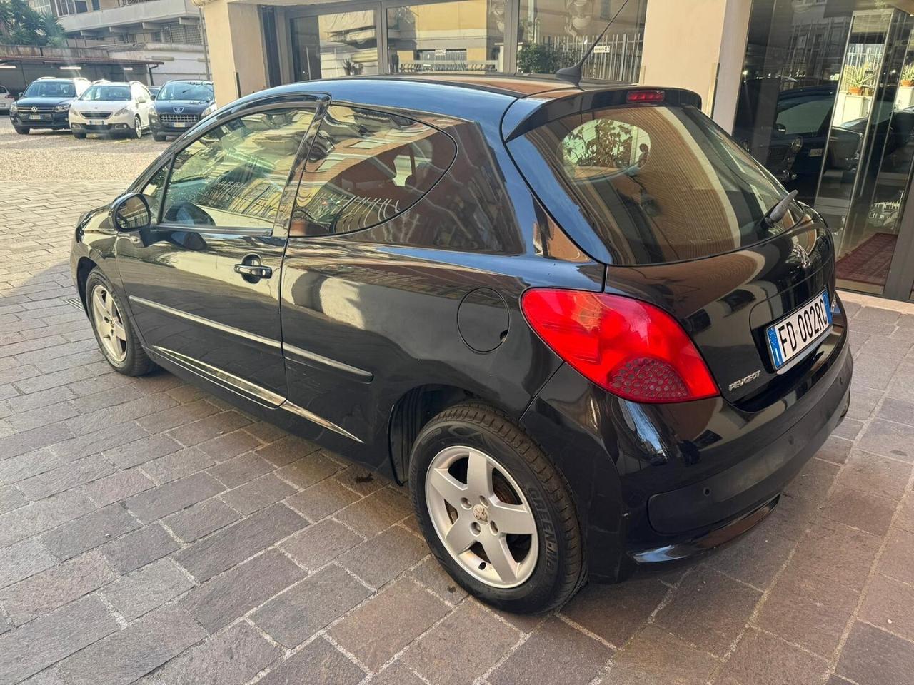 Peugeot 207 1.4 8v 75cv 3P xline eco GPL