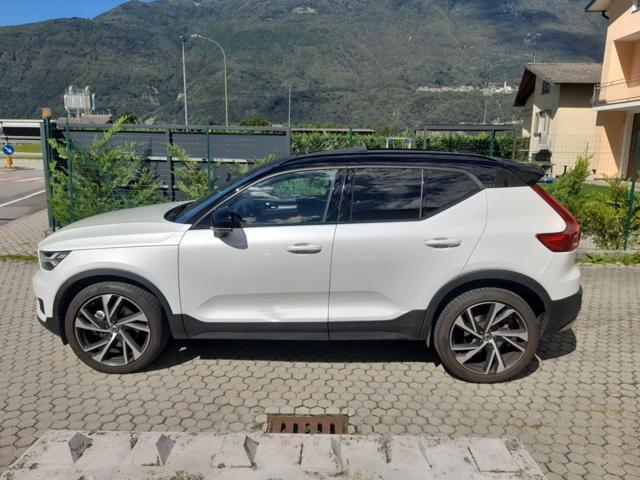 VOLVO XC40 B5 AWD Geartronic R-design