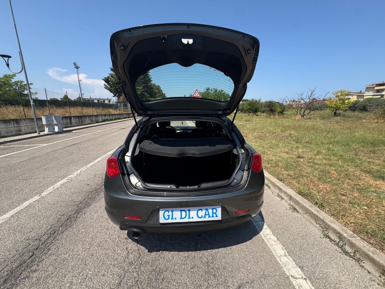 Giulietta 1.6 diesel 105 X neopatentati telefono lega impeccabile