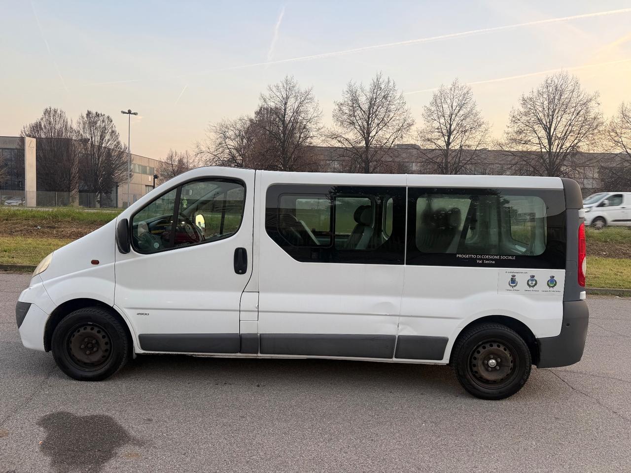 Opel Vivaro 29 2.0 CDTI 120CV PC-TN Combi 9 posti Easytronic