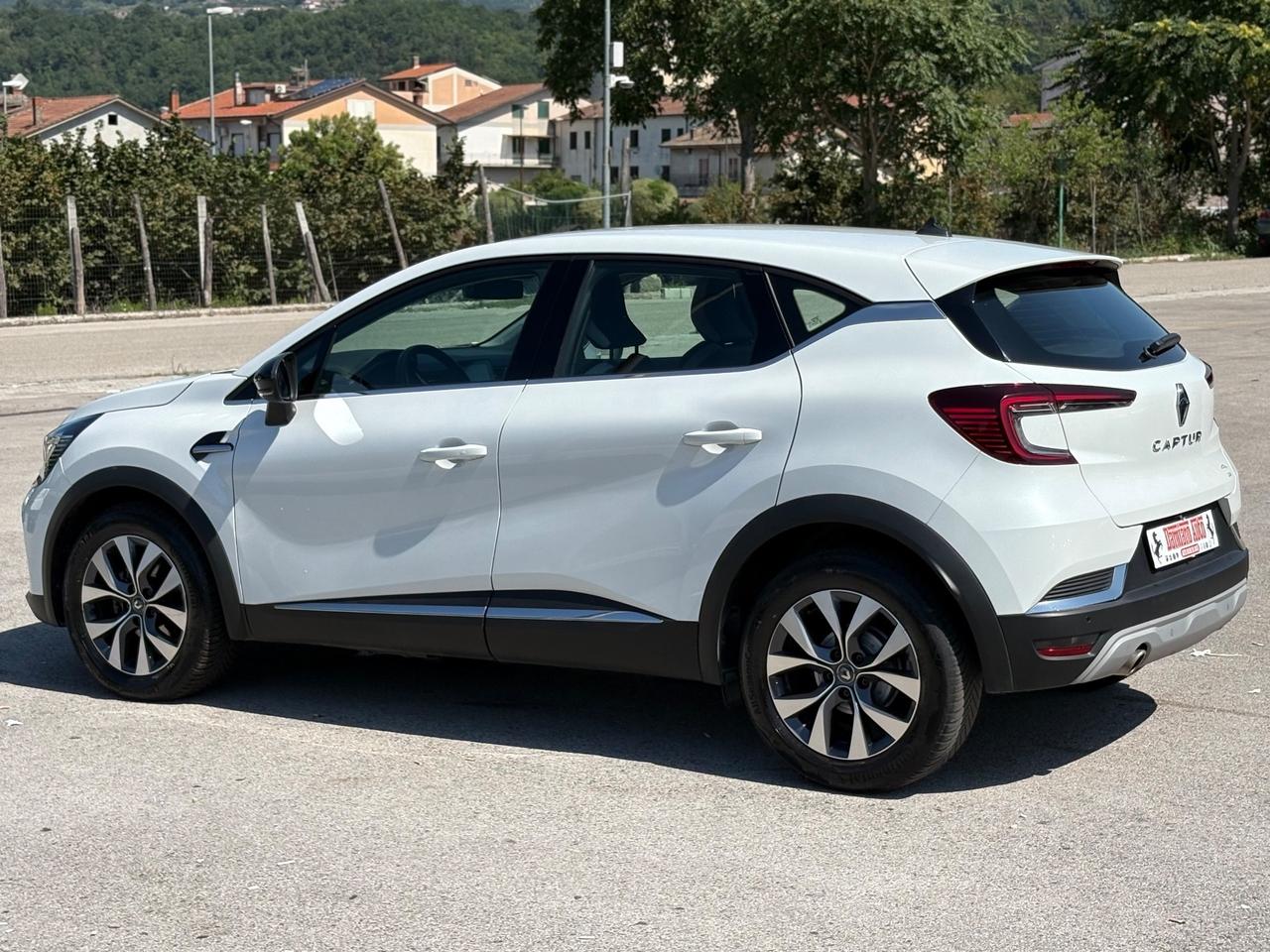 Renault Captur TCe 100 CV GPL ORIGINALE FULL/LED