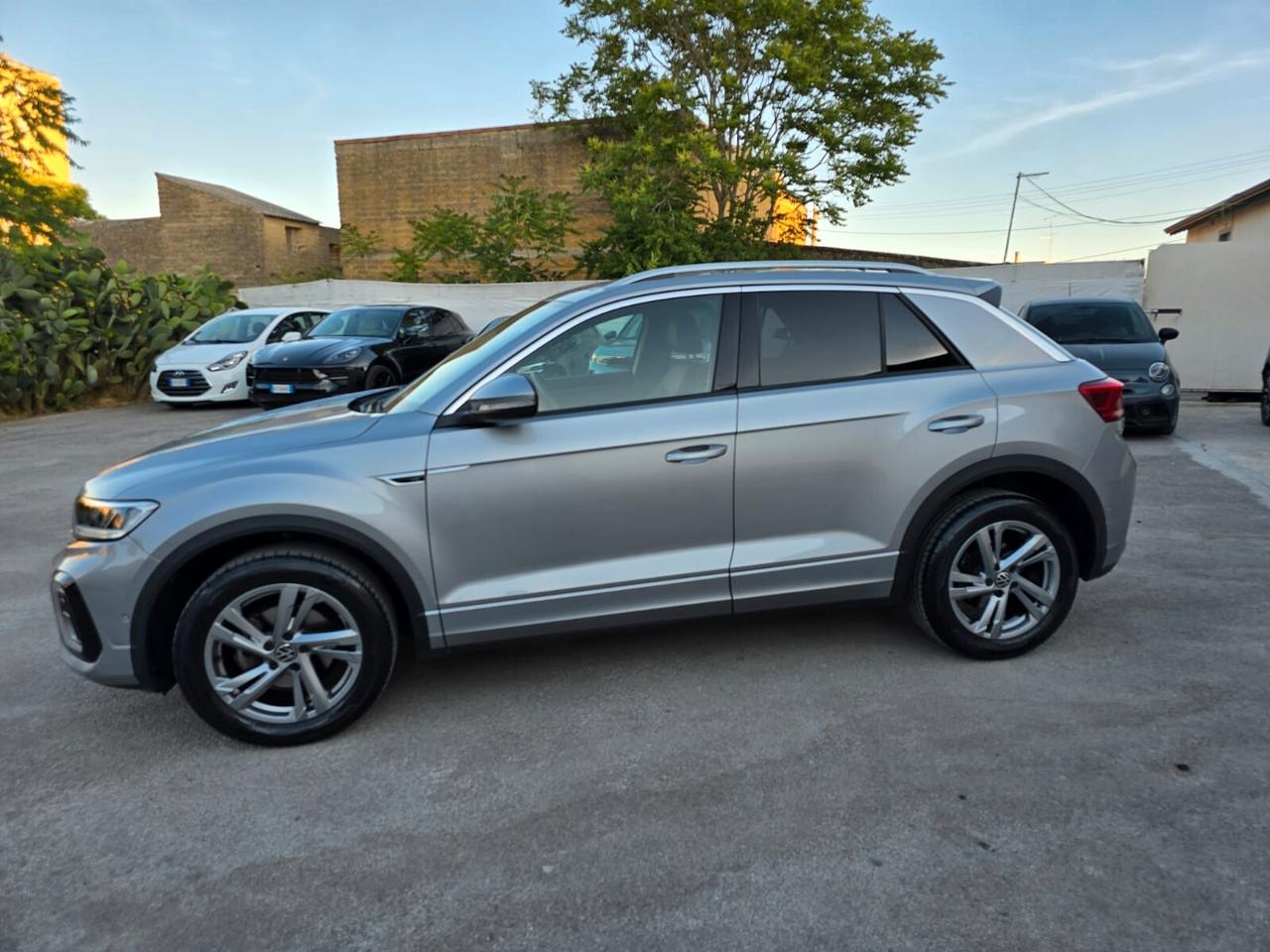 Volkswagen T-Roc 1.0 TSI R-Line 110 cv - 2022